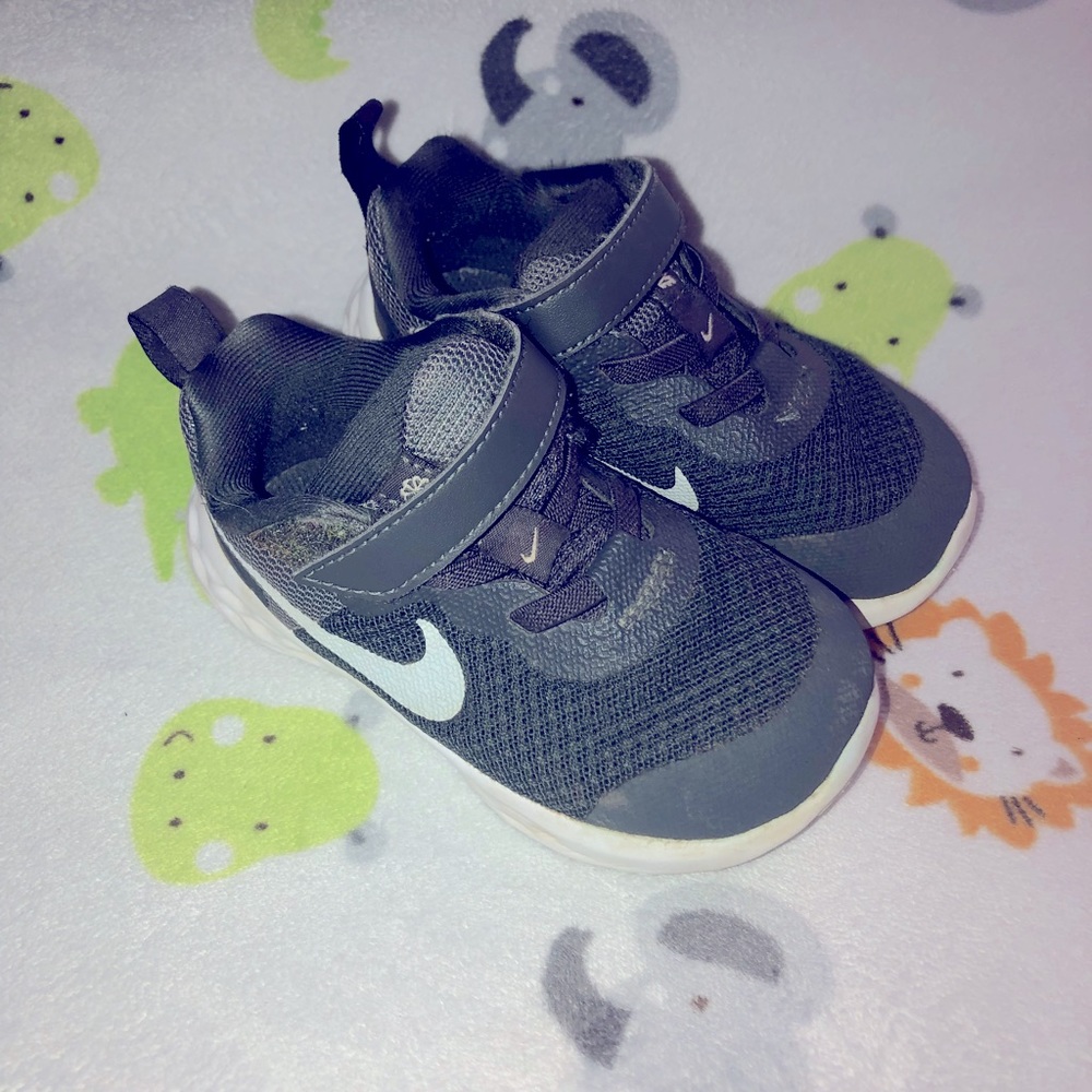 Toddler Nike shoes